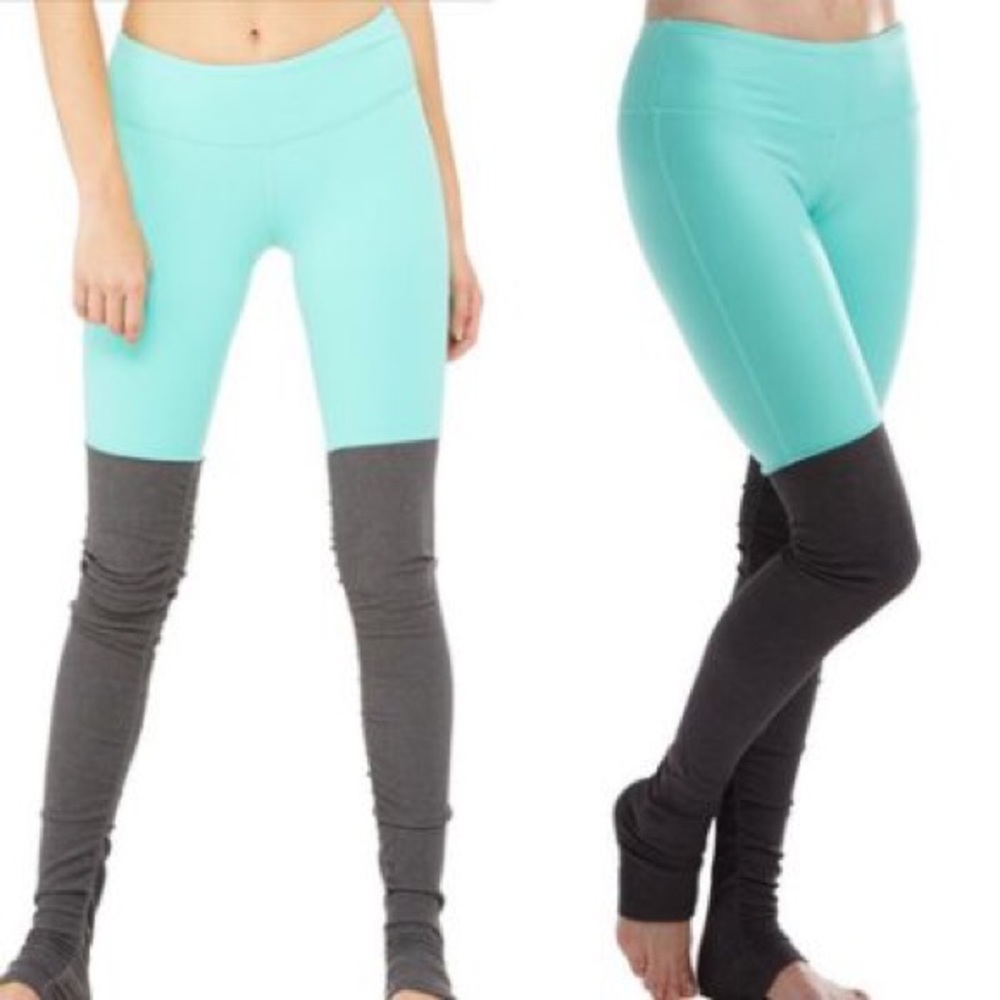 Alo Goddess Leggings sz SM EUC!